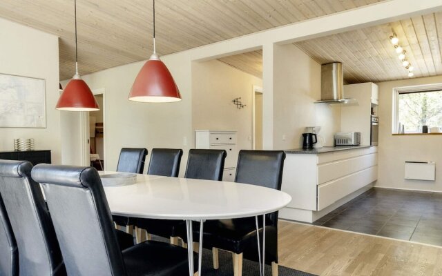 10 Person Holiday Home in Hadsund