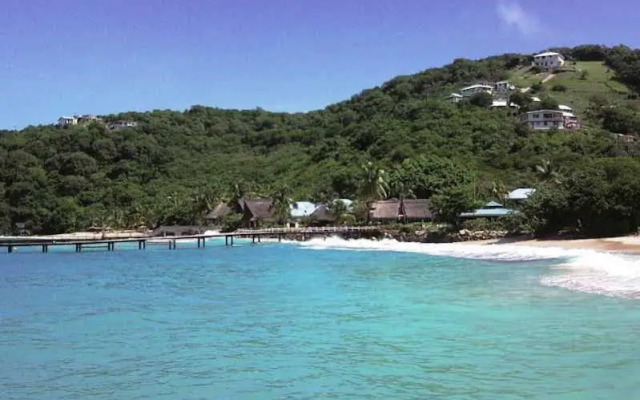 Tamarind Beach Hotel & Yacht Club