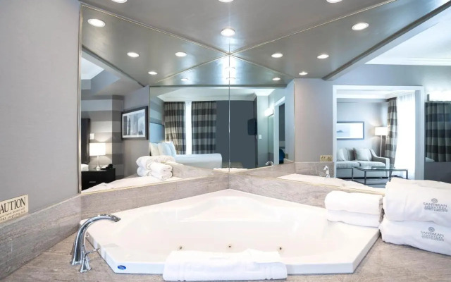 Stage West All-Suite Hotel & Theatre Restaurant