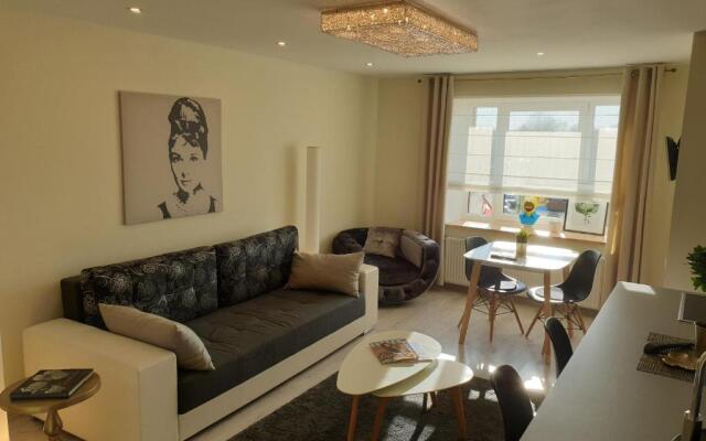 Samsara I: Peace begins with a smile