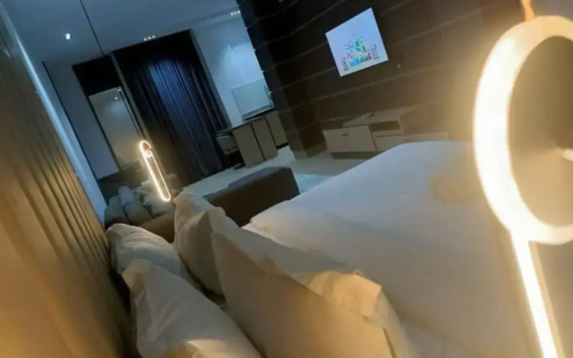 G Pinnacle Signature Hotel