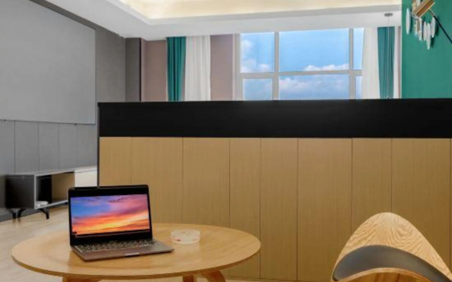 Futuelife hotel (Yunda West Road Yangputou MTR Station)