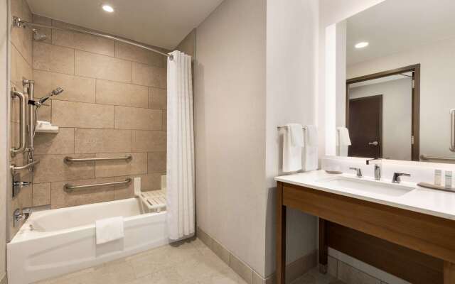 Embassy Suites by Hilton Denton Convention Center