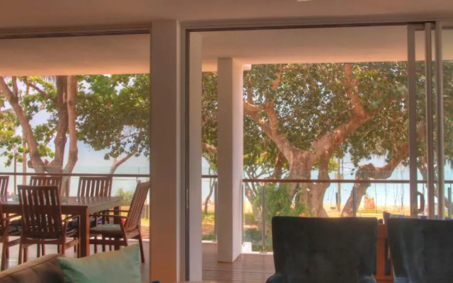Maggies Beachfront Apartments
