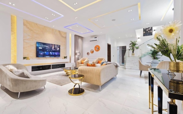 Homeland Apartment