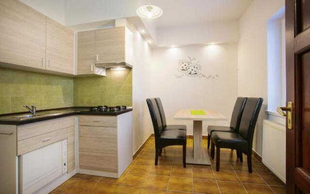 Bathory Apartments