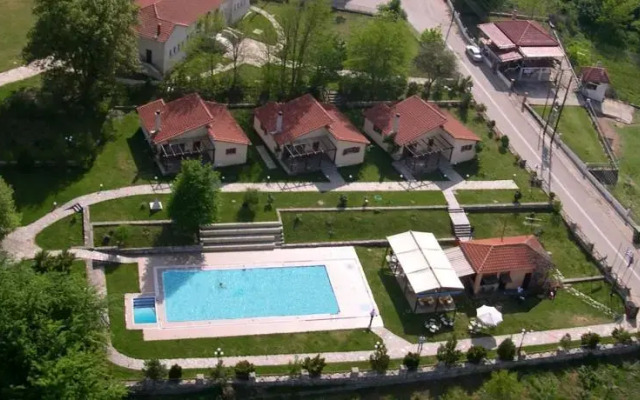 Iniohos Guesthouse