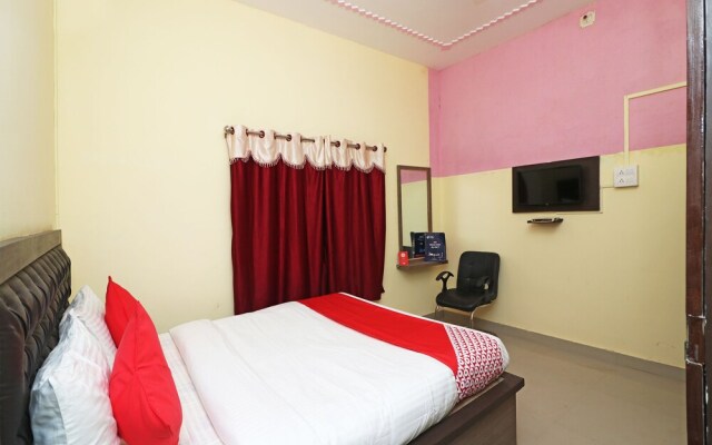 Sandhya Guest House by OYO Rooms