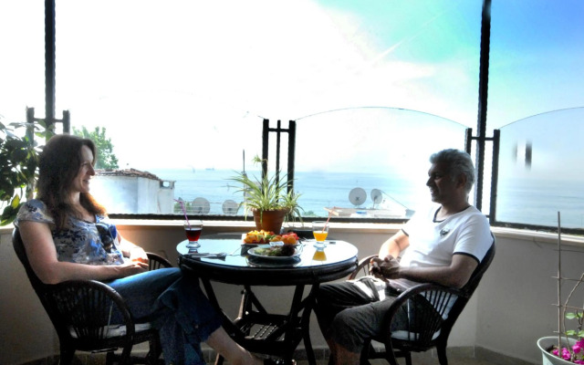 Artefes Hotel Old City