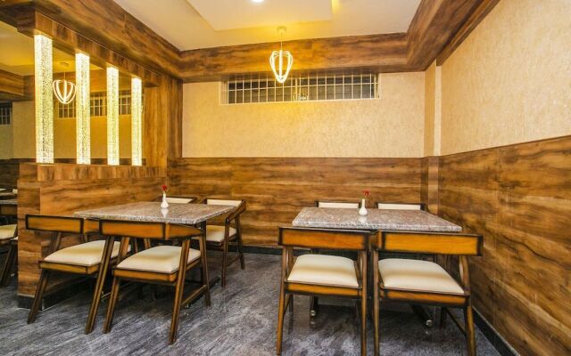 OYO 26188 Domus Atithyam