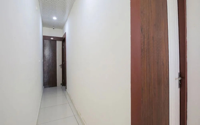 Royal Guest House by OYO Rooms