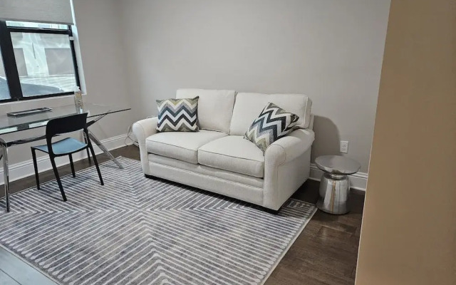 Cityscape Retreat 2 Bedroom Townhouse by RedAwning