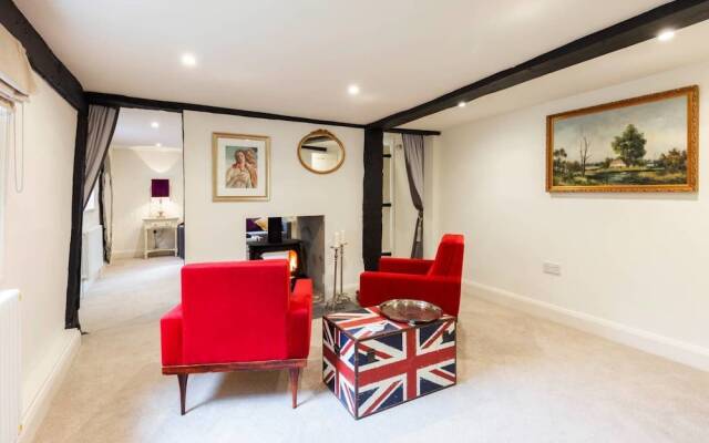 Beautiful 4 Bedroom Property