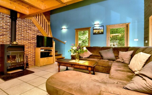 Beautiful Chalet with Sauna near the Forest in Durbuy