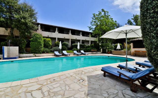 Hotel l'Estirado des Adrets