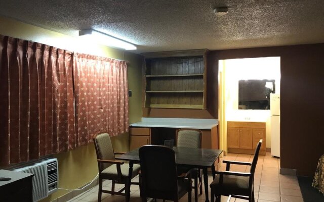 RegaLodge Motel