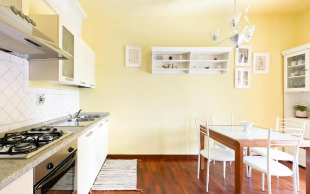 Gavinana Apartment by Mmega