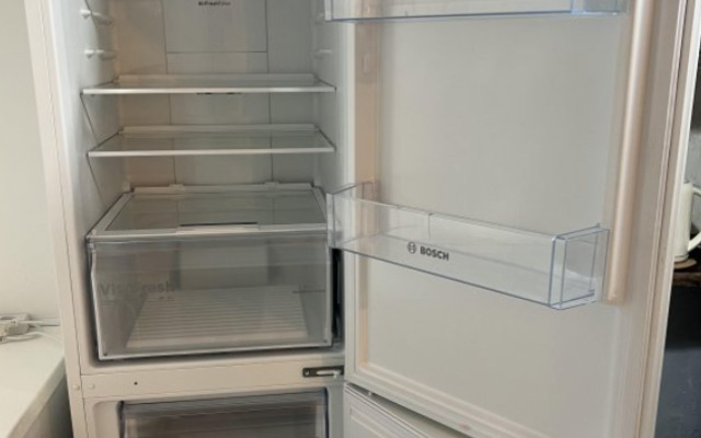 Апартаменты на улице Братьев Серебряковых 14