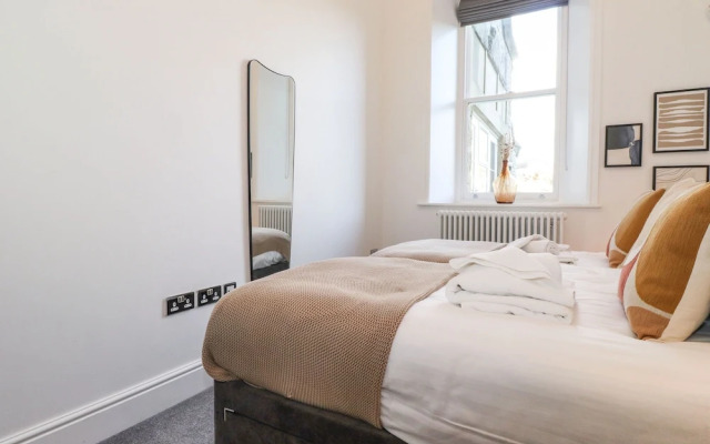 The Wilfred Suite Stone Cross Mansion