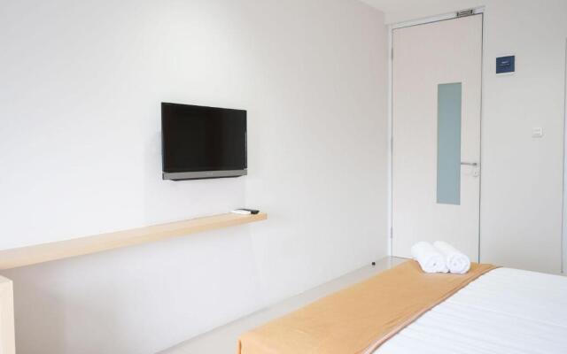UROOMS Senayan
