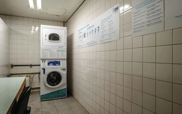 Estudio com AC e vaga