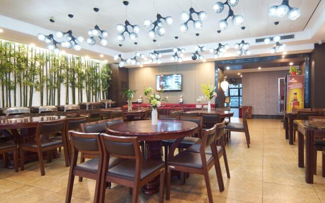 Chonpines Hotels·Zhengzhou East Railway Station