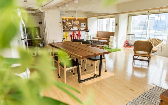Mr Lobster's Secret Den Design Hostel