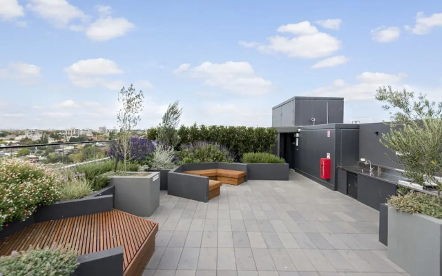 ESTHER, 2BDR South Yarra Apartment