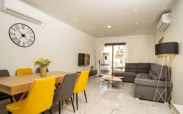 Eshel Suites
