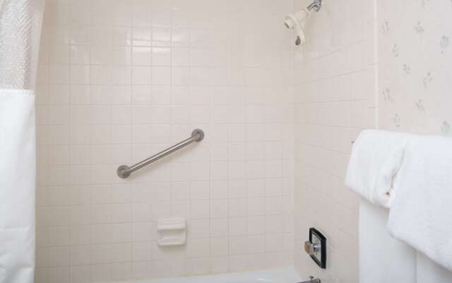 Ramada by Wyndham Grand Forks