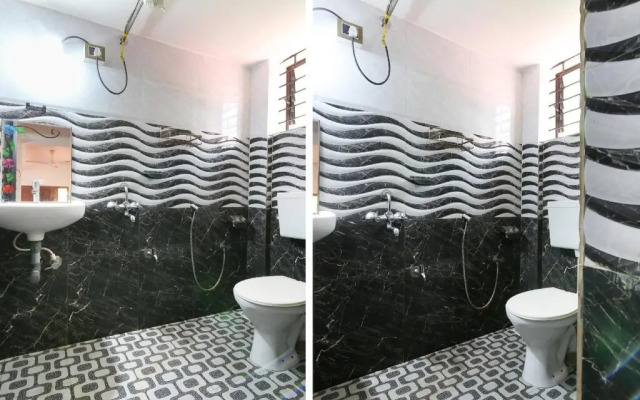 Hotel Lavish by OYO Rooms