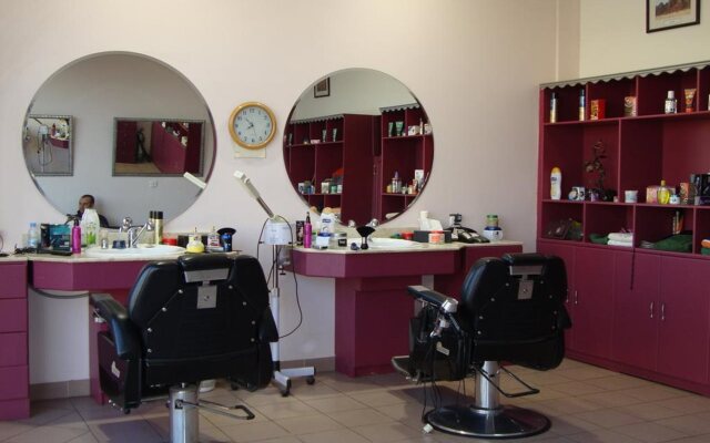 Al Qwafil Suites