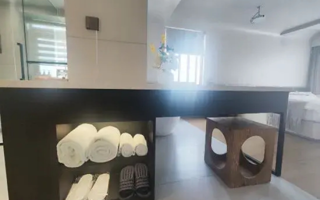 Shuangqi Bieyuan Homestay (Panzhou Gymnasium)