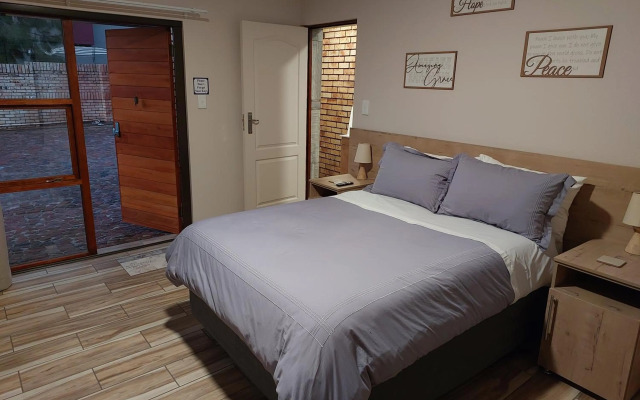 Twins Guest House Astoni