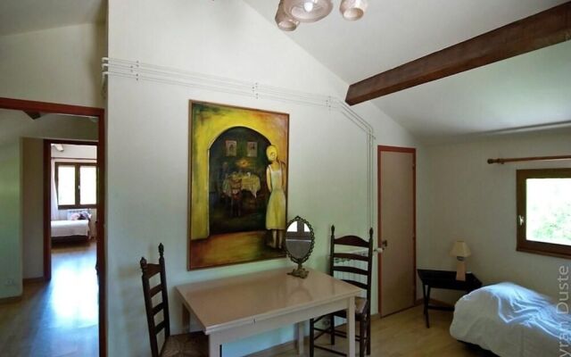 Cosy Holiday Home in Parisot With Swimming Pool