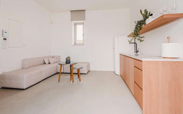 Amarelo Suites