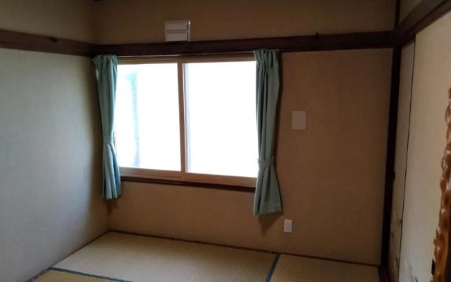 Cat Cafe & Stay Cultus's Home