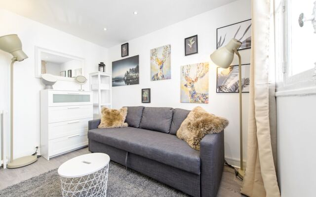 Beauty studio for 2 people in Paris