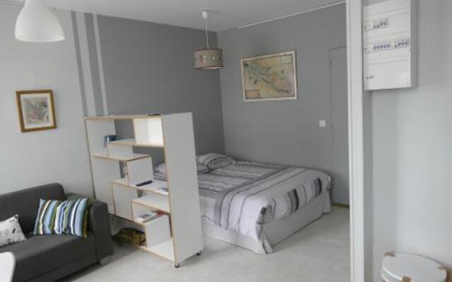 Studio proche gare St Jean