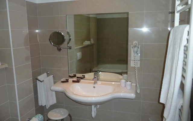 Best Western Crystal Palace Hotel