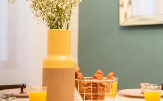 Private Apartment 2 -Old Town