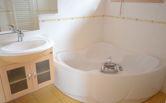 Cozy Chalet in Les Gets with Sauna