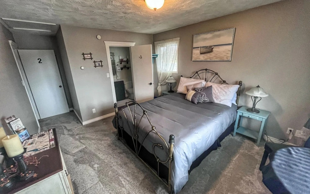 Sunny Shuswap B&B