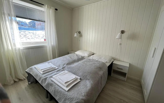 Midnattsol Rom Og Hytter