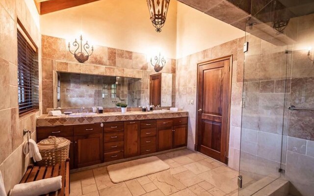 Srvittinivillas Brres/16 Spacius Villa / Large Family/ Group/ Couples/holiday
