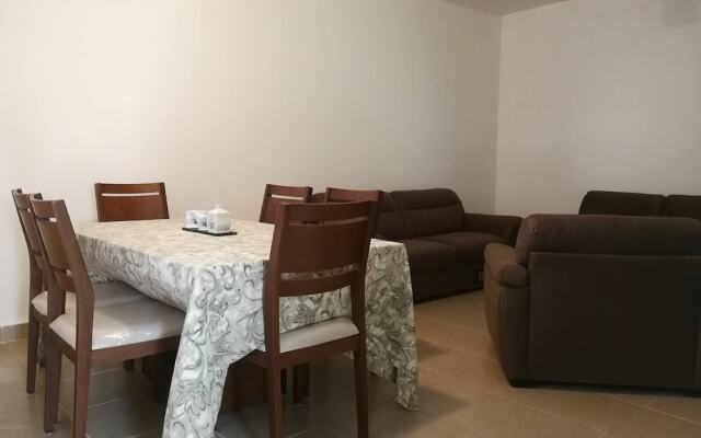 Kazita-lau By Perlitas Home
