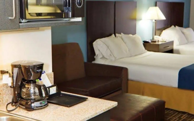 Holiday Inn Express & Suites Greenville - Downtown by IHG