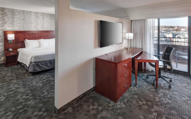 Courtyard by Marriott Alexandria Old Town/Southwest