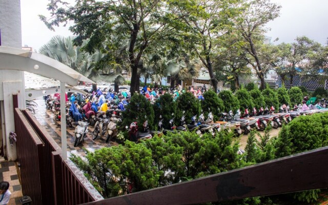 HANZ Pleiku Hotel