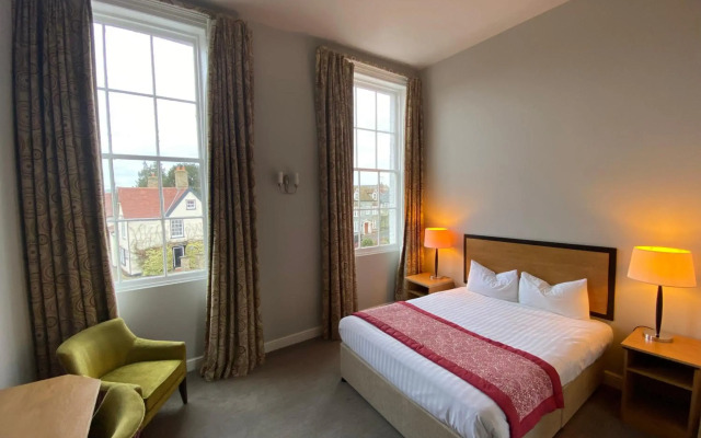 The Riverside House Hotel